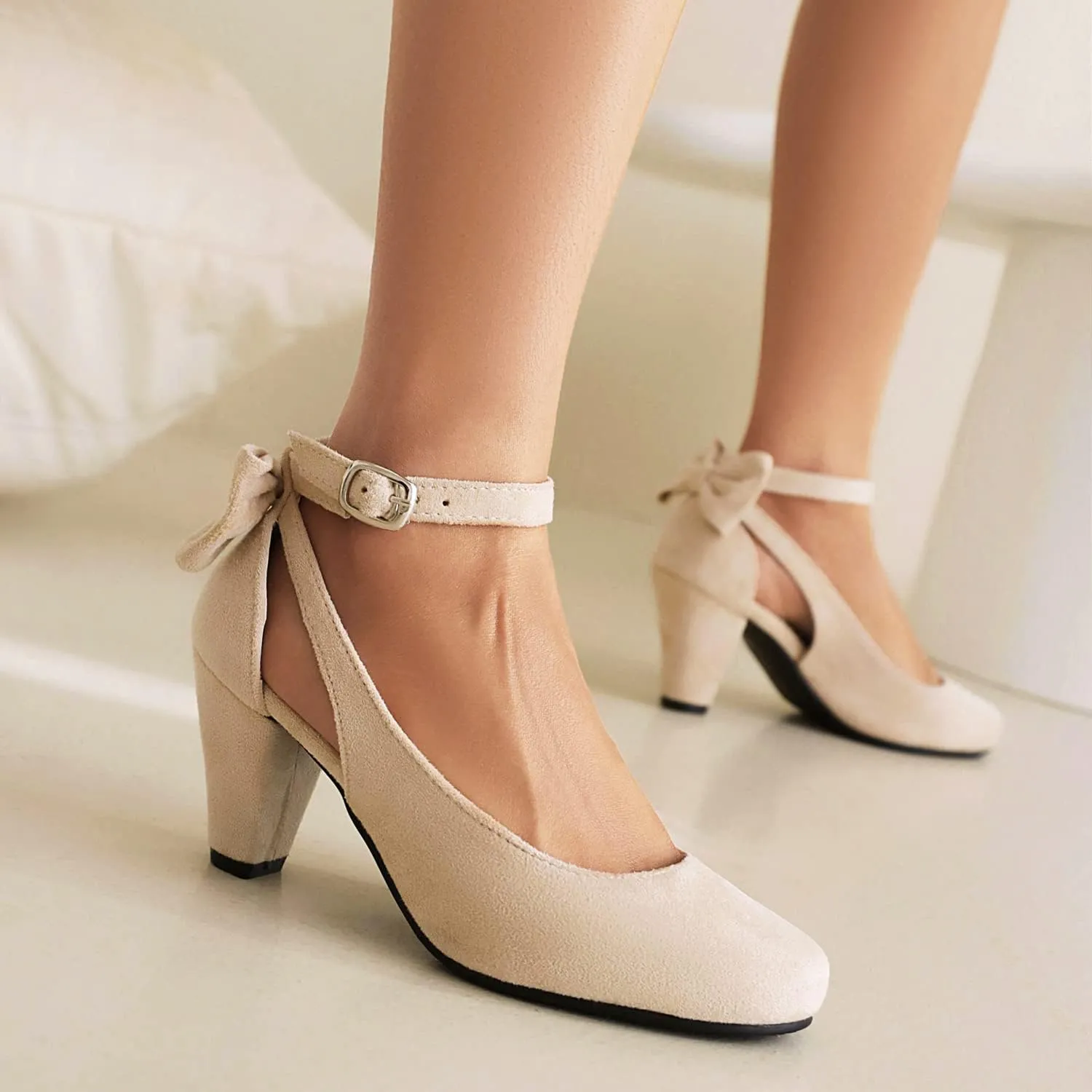 Elerhythm Women's Mary Jane Bow Closed Toe Vintage Pumps Heels Gatsby Victorian 1920s Dresses Faux Suede Shoes